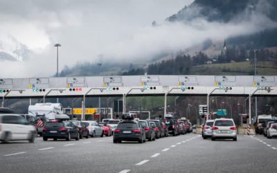 Prohibida la circulación de vehículos de mercancías peligrosas en el acceso a Italia desde Francia por la A-8