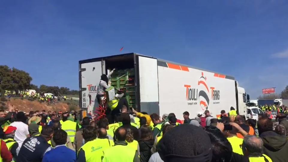 La CETM condena el asalto a un camión durante las protestas de los agricultores en Jaén