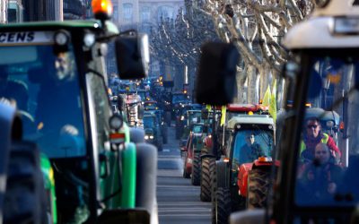 Cortada la A-44 en Granada debido a las tractoradas