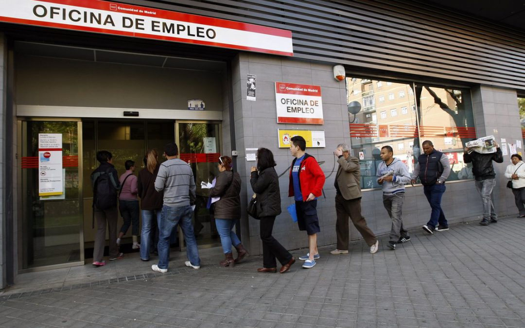 Los bancos adelantarán el cobro del paro: ¿cómo funciona?