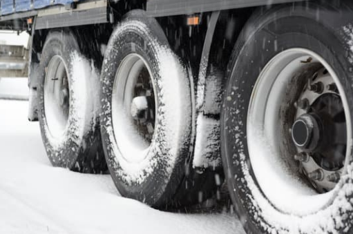 Nueva legislación del equipamiento de invierno en Francia