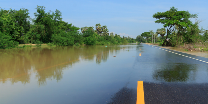 Carretera inundada