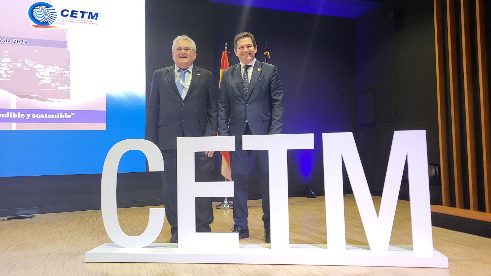 Ovidio de la Roza: “Nunca en la clausura de un congreso nos faltó un ministro de Transportes”