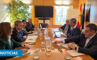 Transportes acuerda con el CNTC nuevas medidas sobre la revisión del precio del combustible y confirma la prórroga de los módulos