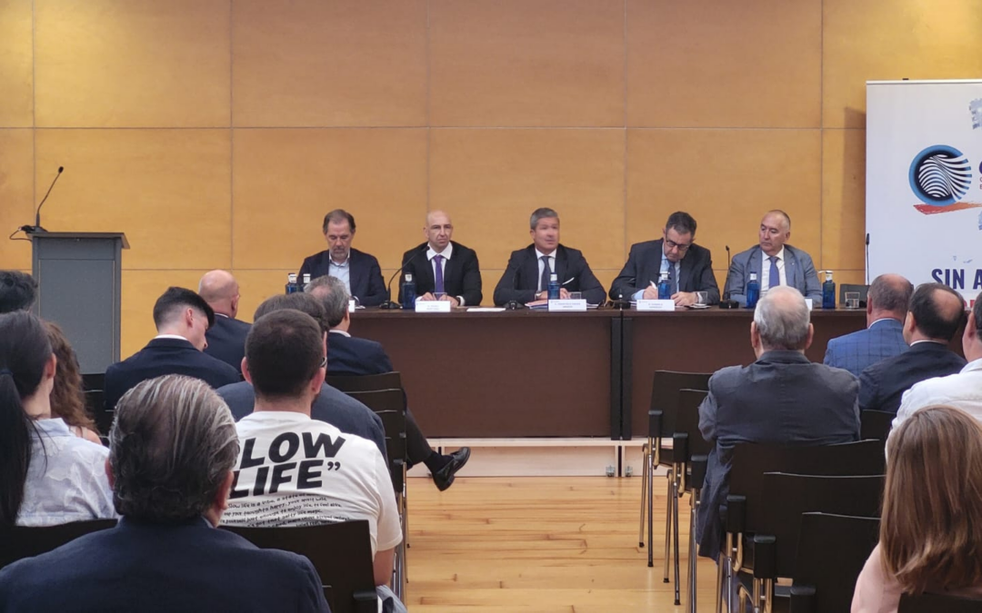 CONETRANS destaca la obligatoriedad de la indexación del combustible como uno de los grandes logros del sector y reclama que las ayudas comprometidas lleguen ya a los transportistas